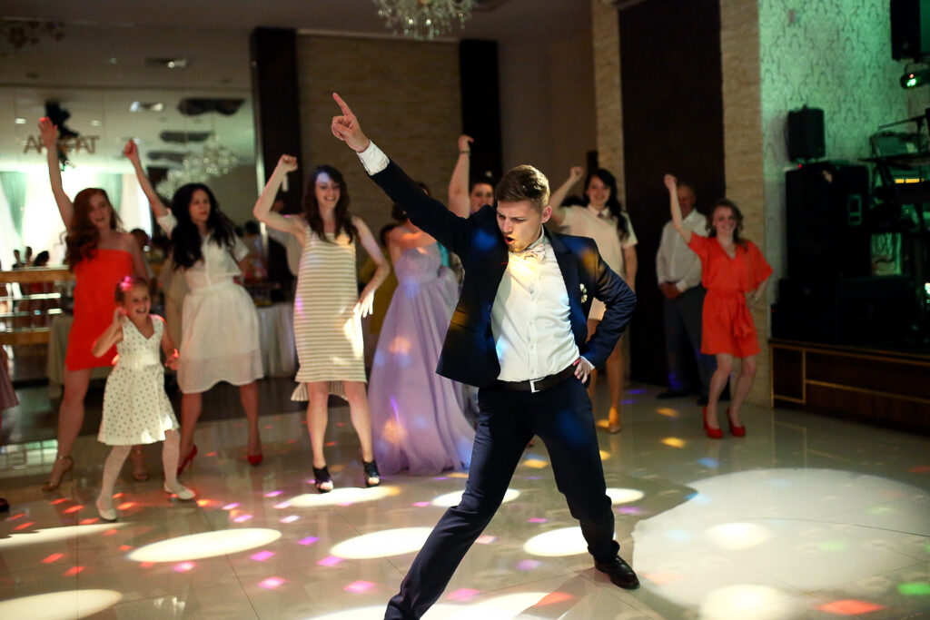 Nashville photographer captures groom Nate as he does a funny dance